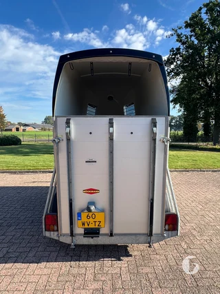 Böckmann PHA-P-V-305130/160 1,5-paards paardentrailer foto 6